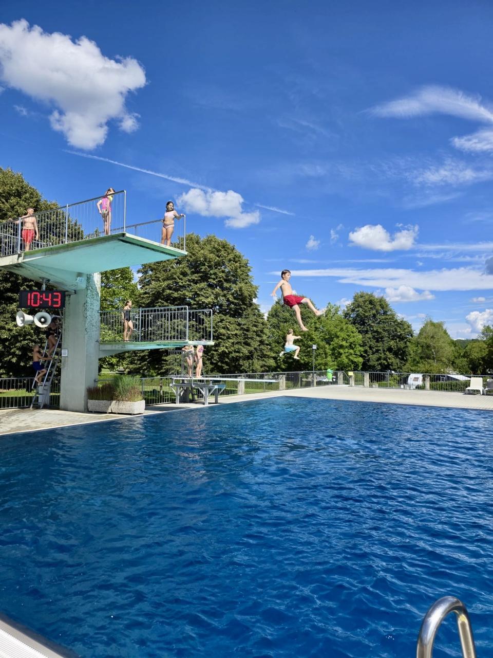 CS 30 07 2025 Freibad 5er 2 Sprünge zeitgleich