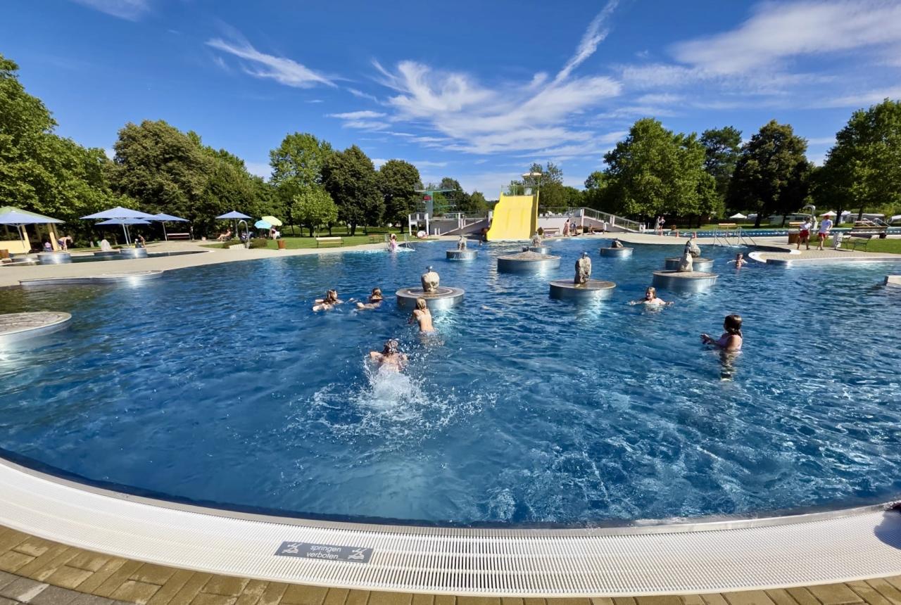 CS 30 07 2025 Freibad im Erlebnisbecken