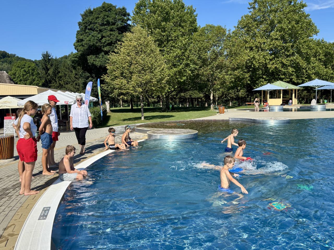 CS 30 07 2025 Jungs Wasserspiel