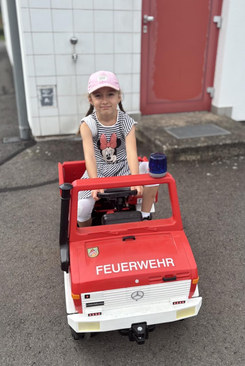 CS Feuerwehr Emily auf Mini-Feuerwehrauto 22 07 2026